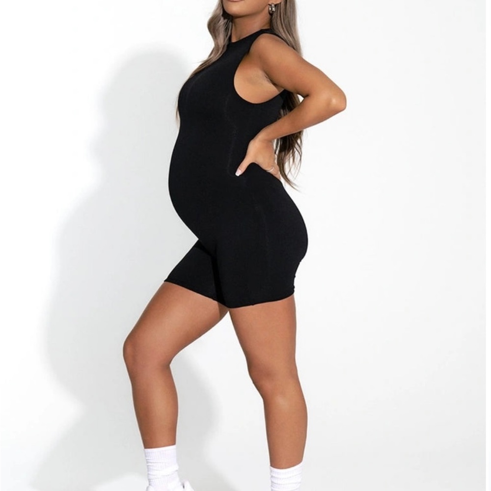 THE NW SLEEVELESS MAMA ROMPER M3